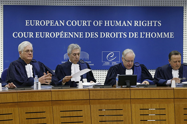 Европейский суд установил, что ряд судей уволили с нарушениями, и присудил им компенсацию