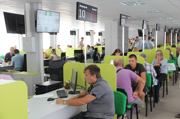Международные водительские удостоверения теперь оформляют в сервисных центрах МВД