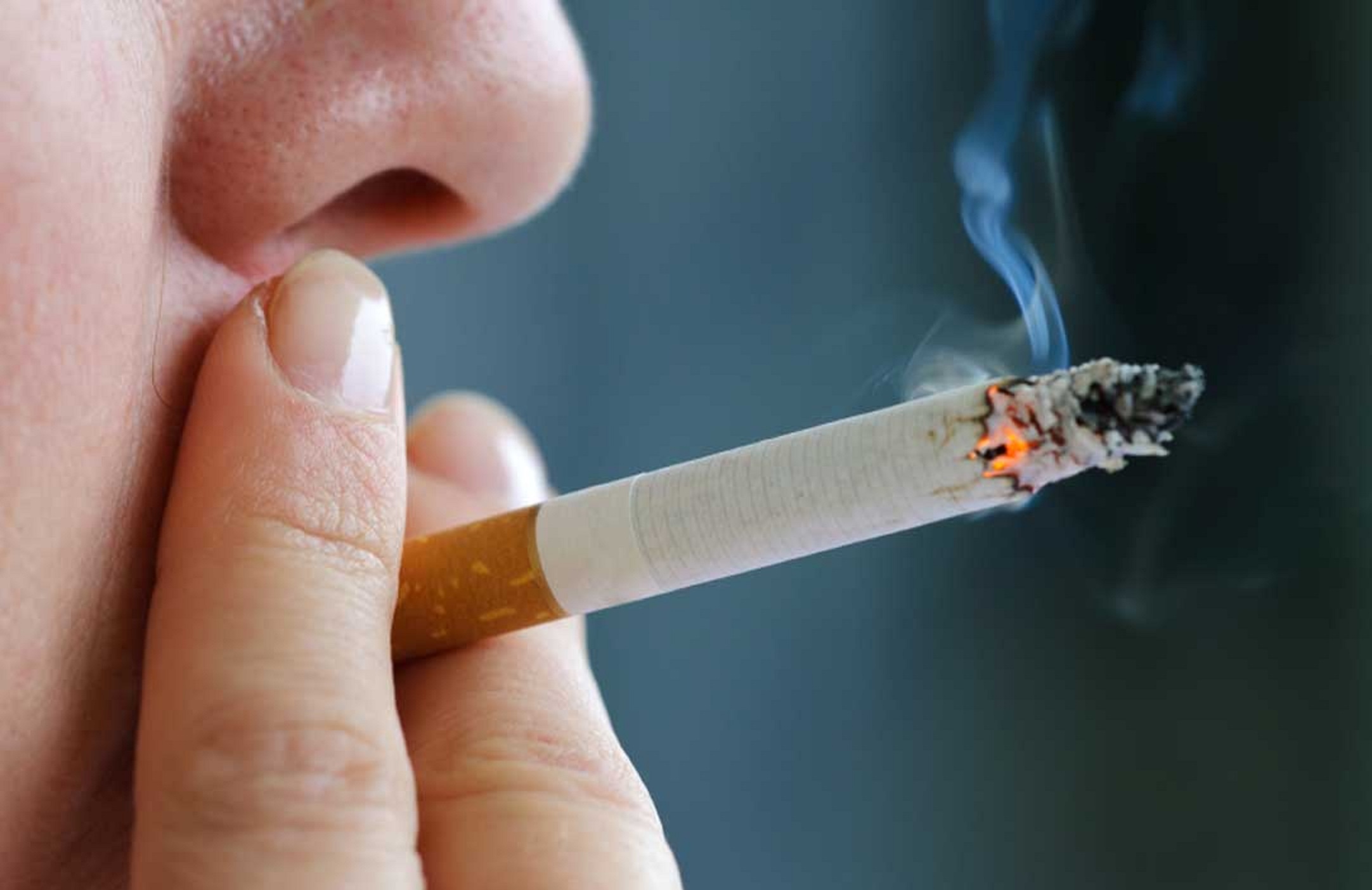 Киевсовет предлагает увеличить штрафы за курение в общественных местах в 100 раз