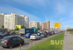 Киев все ближе к докарантинной жизни: летние террасы, уличная торговля и суперплотный автомобильный трафик