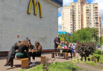 Фрагмент столичного карантина 21 мая: город застрял в пробках, Майдан Незалежности, летние кафе