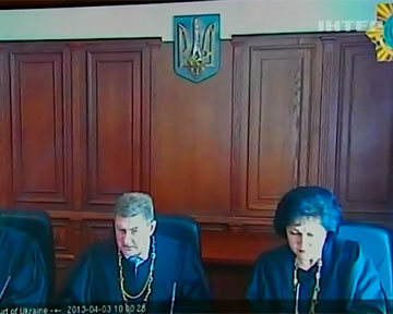 Юрий Луценко отсутствует на судебном заседании