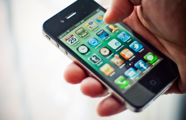 Могут ли судьи пользоваться в заседаниях мобильными телефонами? ВИДЕО