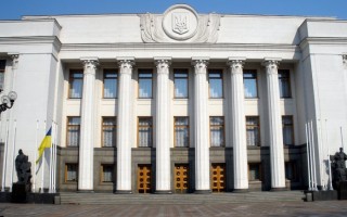Депутаты предлагают новые сроки введения военного положения
