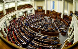 Рада намерена увеличить расходы на финансирование обороны и безопасности государства