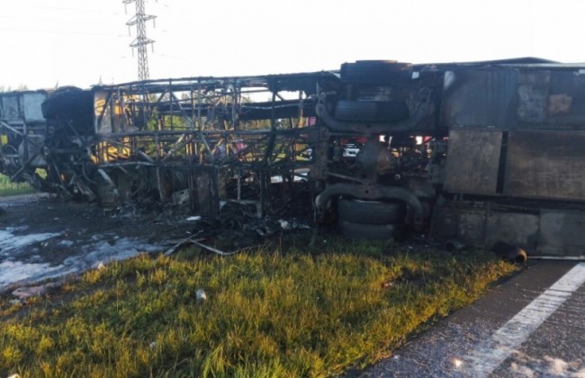 В МЧС Татарстана показали последствия смертельного ДТП.ВИДЕО