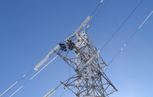 Из-за непогоды обесточены более 200 населенных пунктов