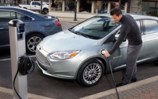 Франция откажется от бензиновых авто до 2040 года