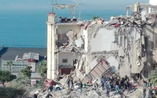 В Неаполе рухнул дом: до восьми пострадавших. ФОТО