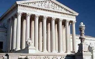 Верховный суд отказался ограничить действие новых правил о въезде в США