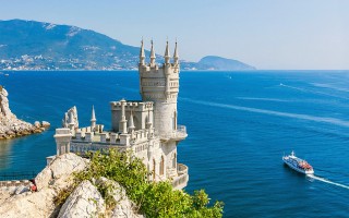 Представительство президента в Крыму временно не принимает граждан
