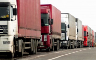 Из-за высокой температуры въезд крупногабаритного транспорта будет запрещен