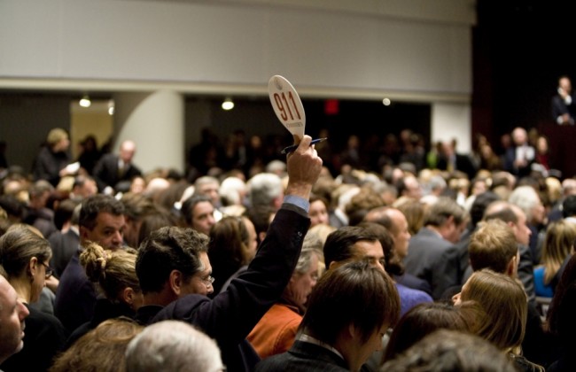 Украина продаст государственную долю в восьми облэнерго