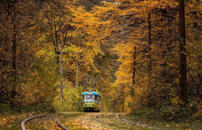 На выходные и праздники киевский трамвай №17 изменит маршрут