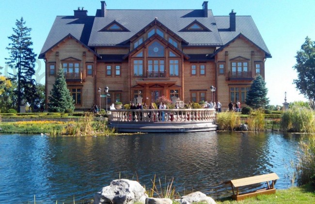 Межигір'я повернули державі