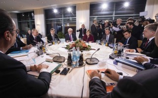 У Порошенко анонсировали новые переговоры с Путиным