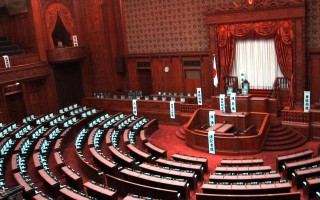 В Японии произошел «переворот», все правительство решило «сбежать»
