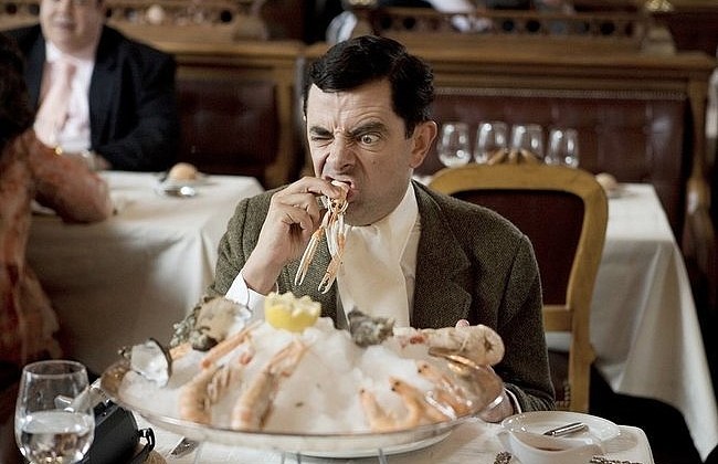 Куда жаловаться, если вы отравились в кафе