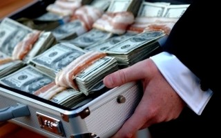 Халатность чиновников нанесла ущерб на более 30 млн грн