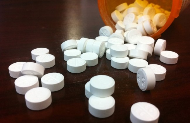 Двох сирійців засудять за розповсюдження важких наркотиків