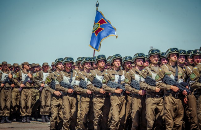 В центре Киева проходит репетиция военного парада (ВИДЕО ТРАНСЛЯЦИЯ)