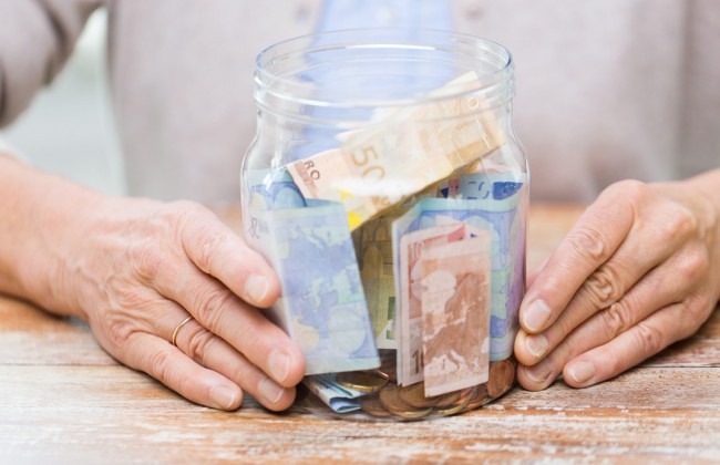 Пенсия в Украине зависит от двух факторов