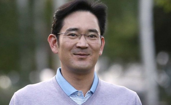 Вице-президент Samsung приговорен к тюрьме за взяточничество