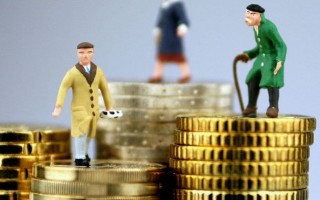 Некоторые пенсионеры с октября получат надбавку в тысячу гривен
