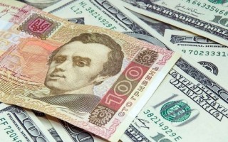 Банки смогут кредитовать в гривне под залог валюты