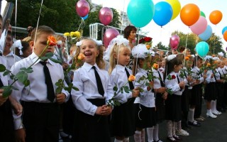 В Днепре чиновникам запретили приходить на 1 сентября для выступлений