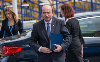 Еврокомиссия пригрозила Румынии из-за противоречивой судебной реформы