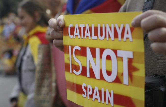 В Каталонии приняли закон о порядке выхода из состава Испании