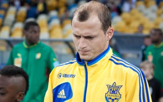 Испанский клуб расторг контракт с обвиненным в нацизме украинским футболистом