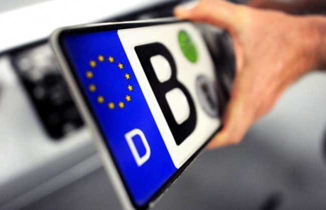 Названа стоимость растаможивания авто на иностранных номерах