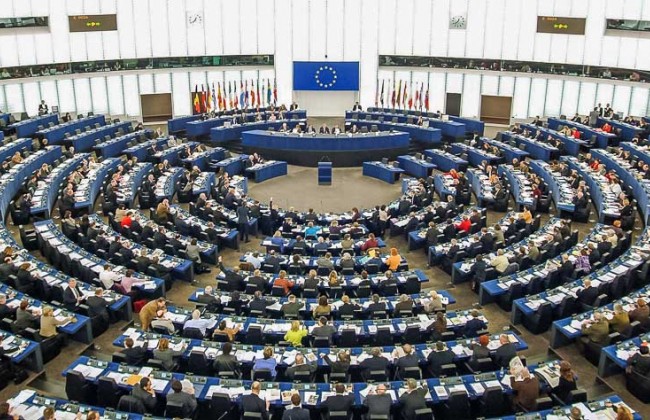 Європарламент має намір скасувати плату за роумінг між ЄС і Україною