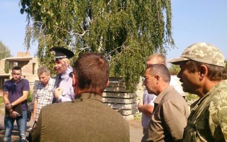 На Черкащині затримали групу осіб при спробі захоплення заводу (фото, відео)