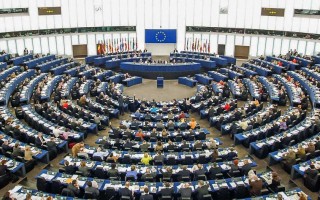 Європарламент має намір скасувати плату за роумінг між ЄС і Україною
