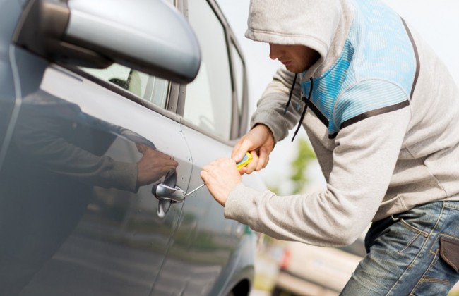 Как защитить автомобиль от угона