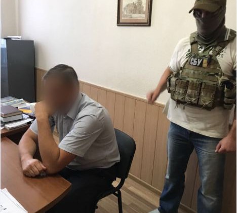 ГПУ задержала фискала на взятке (фото)