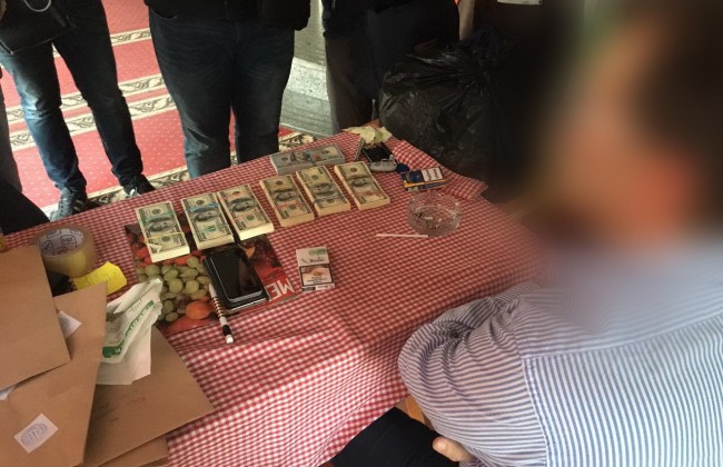 В Киеве арестован высокопоставленный чиновник (фото)