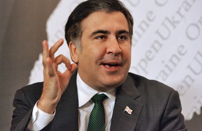 Достал уже: соцсети бурно отреагировали на брифинг Саакашвили под АП