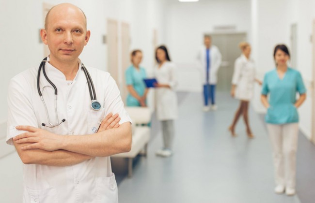 В уряді розповіли, коли повернуть медикам борги із зарплати