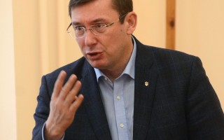 Луценко отчитался о задержанных коррупционерах