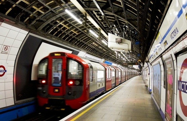 Полиция Лондона задержала подростка в связи с терактом в подземке