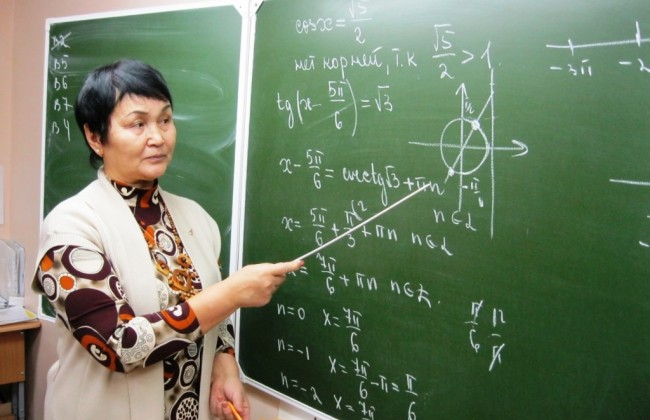 Зарплату учителям повысят на 25%