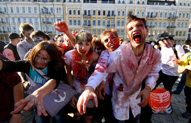 Парад «живых мертвецов» ошеломил Киев: опубликованы фото