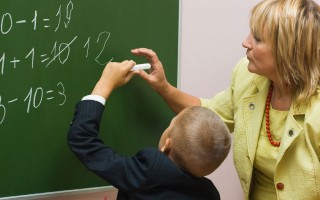 Повышение зарплат педагогам: Гриневич назвала суммы и сроки