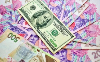 Доллар выше 30 гривен: Гройсман прокомментировал 