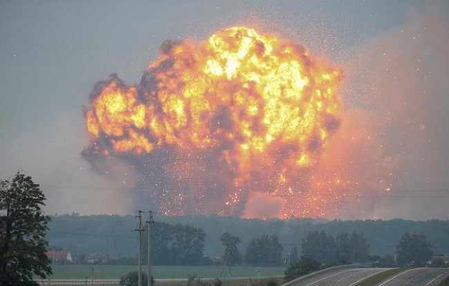 Взрывы в Калиновке: жители области бурно обсуждают происходящее
