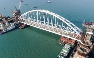 Порошенко поручил подготовить иск против РФ из-за Керченского моста